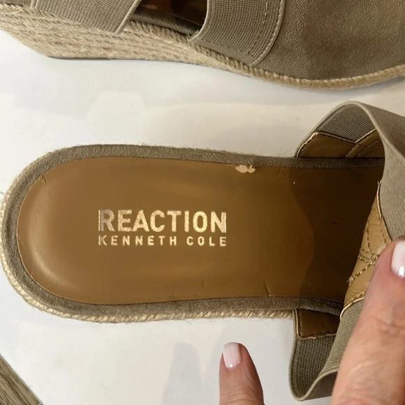 KENNETH COLE REACTION SUEDE ESPADRILLE WEDGES - Picture 9 of 11